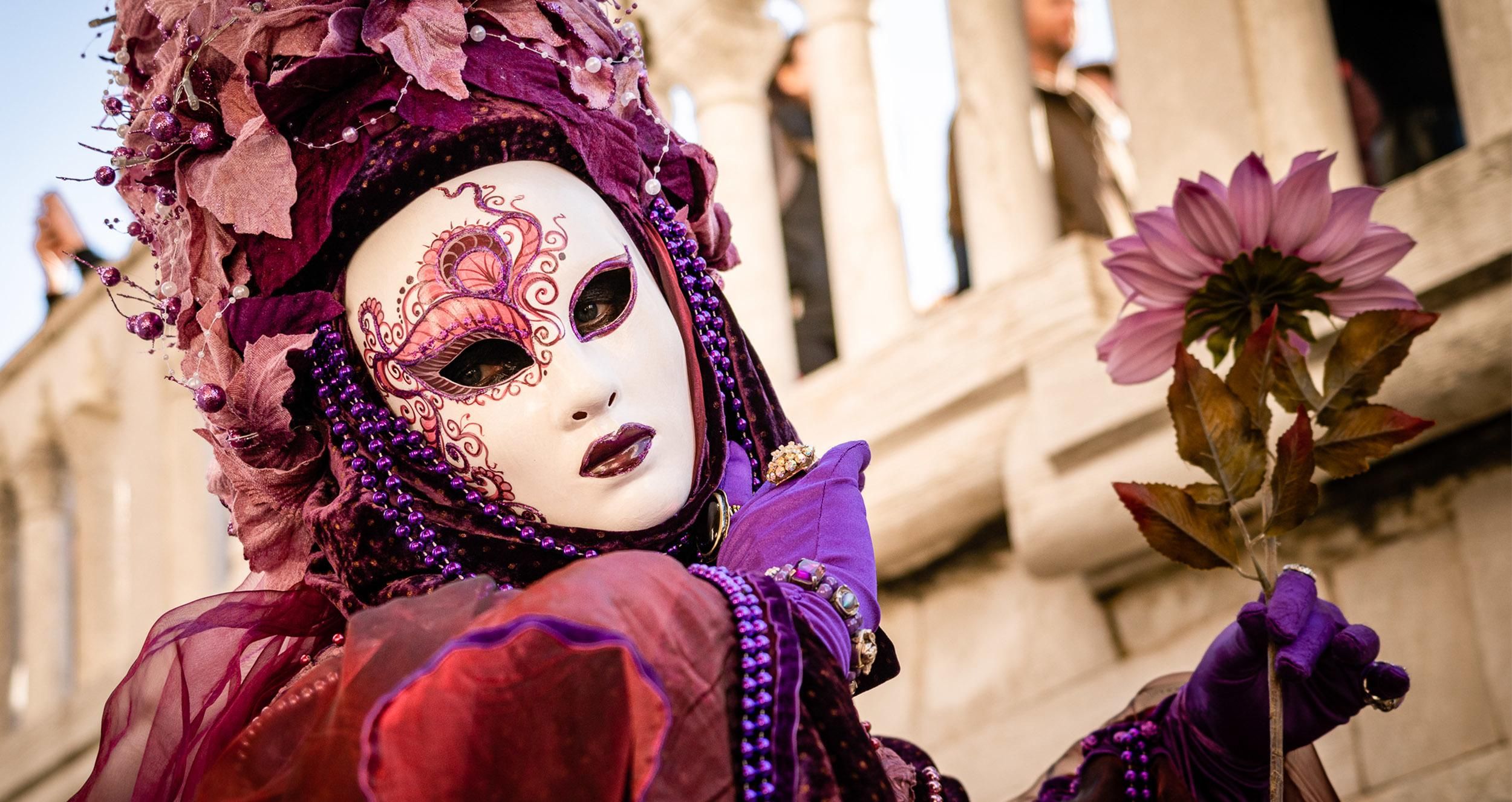 Photographing the Exciting Carnival of Venice | Photzy