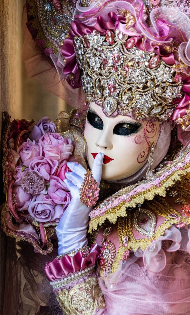 Photographing the Exciting Carnival of Venice | Photzy